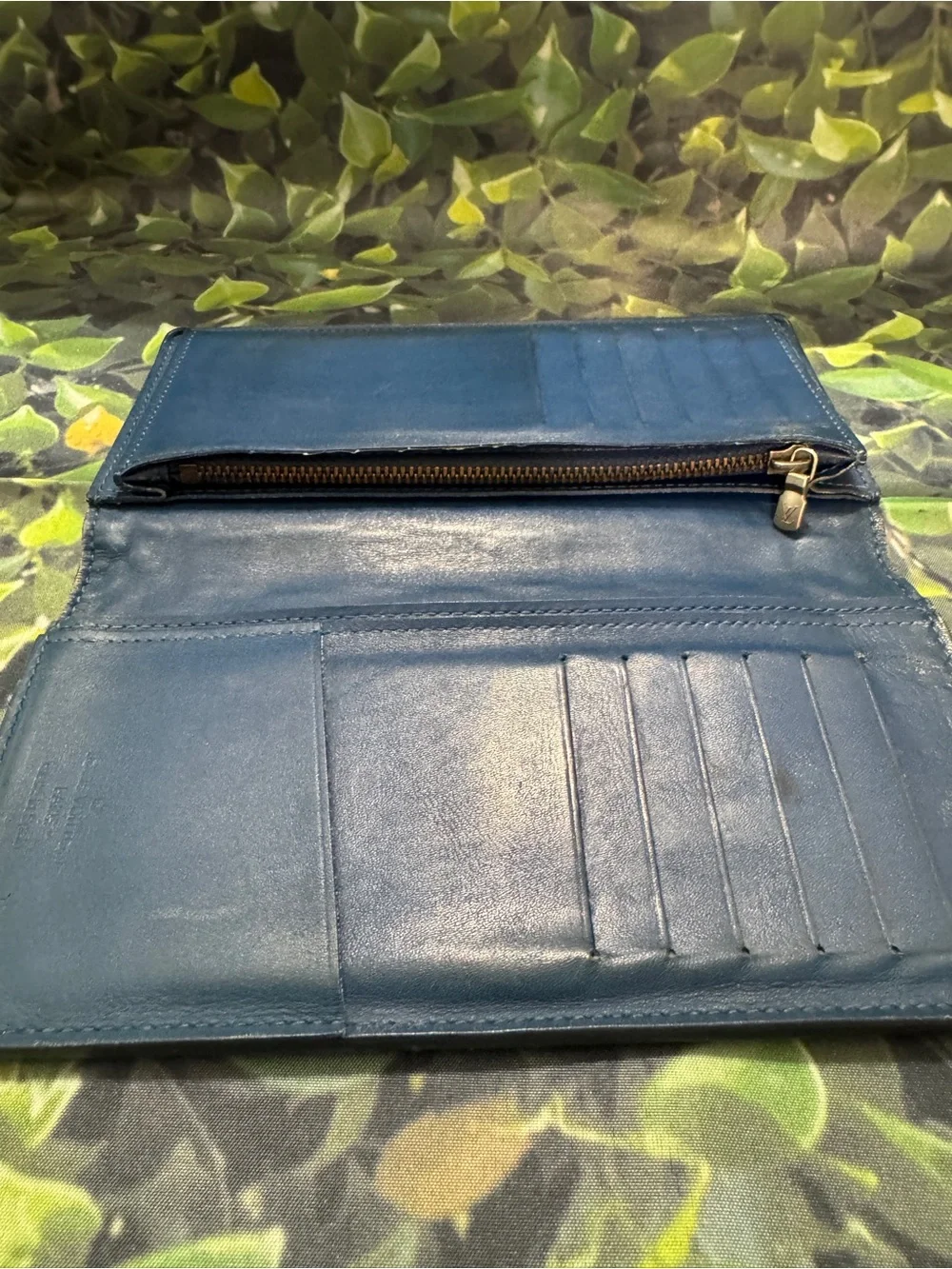 Louis Vuitton classic louis